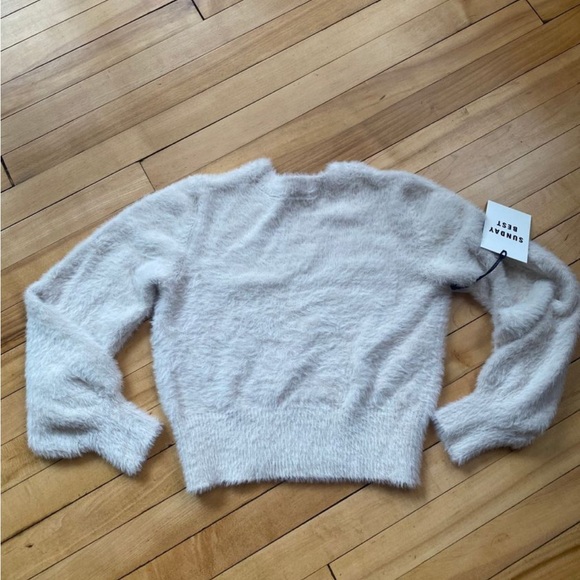 Sunday Best Kitten Sweater - Picture 2 of 3